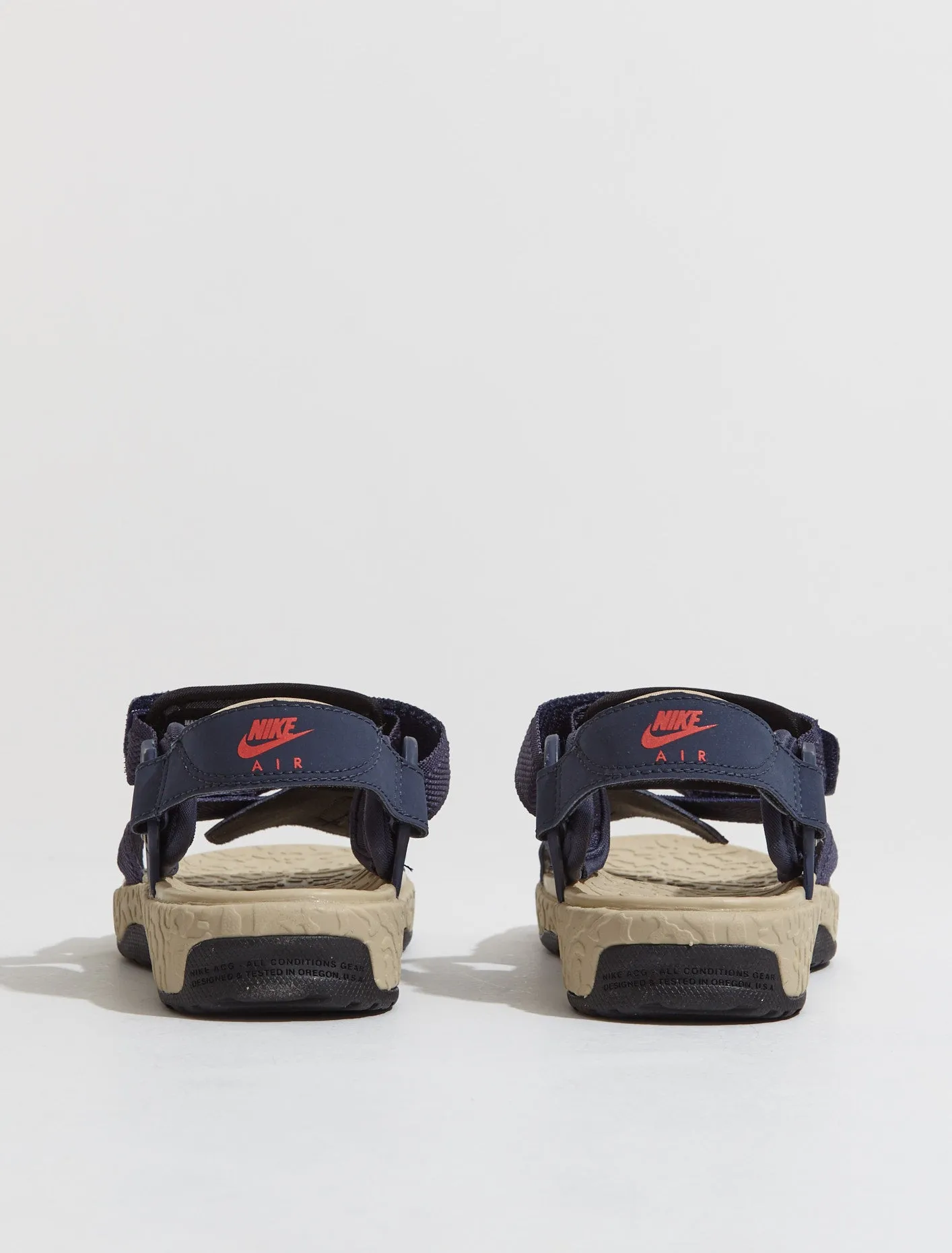Air Deschutz  Sandal in Midnight Navy