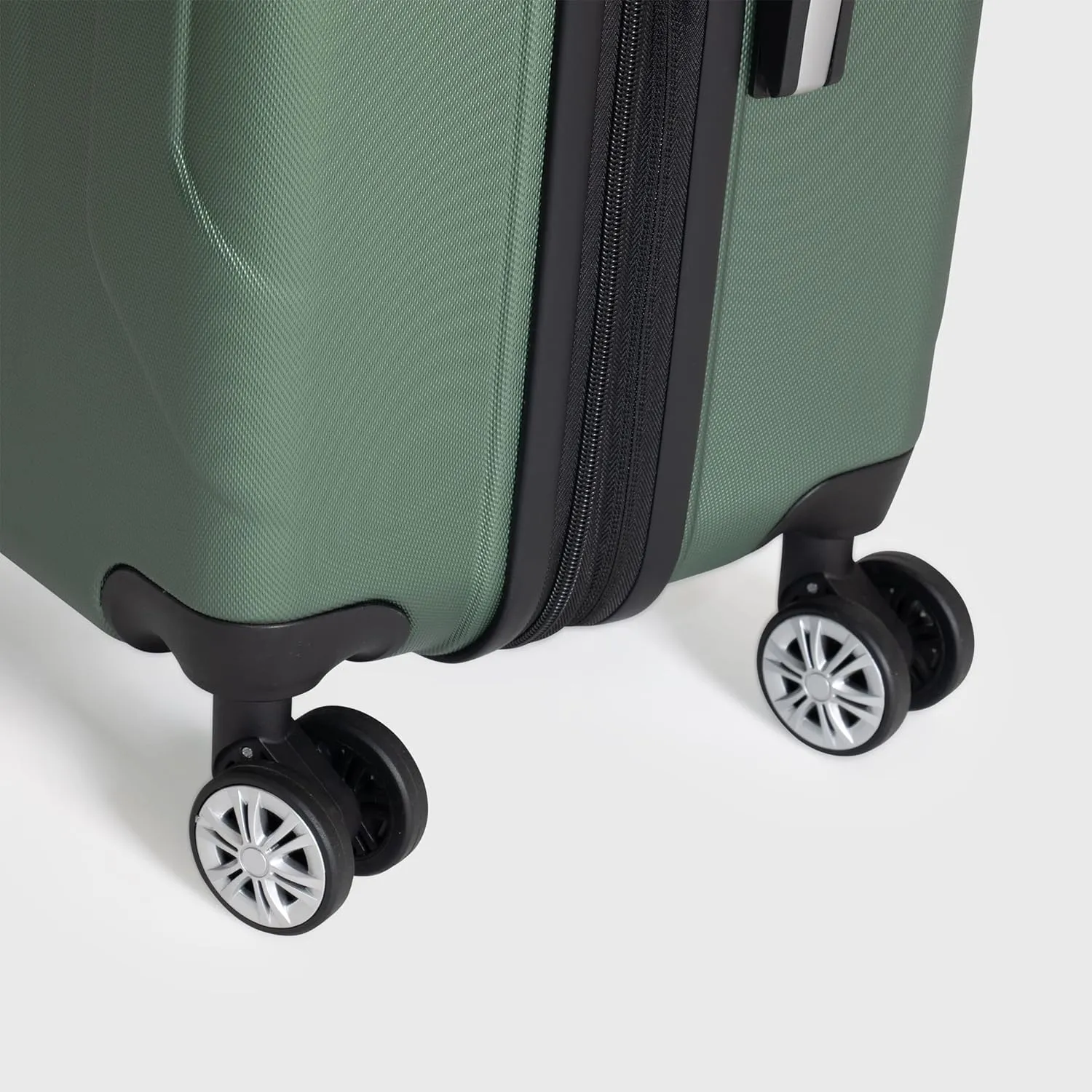 Ben Sherman Derby Spinner Travel Upright Luggage, Cilantro, 28-Inch Checked