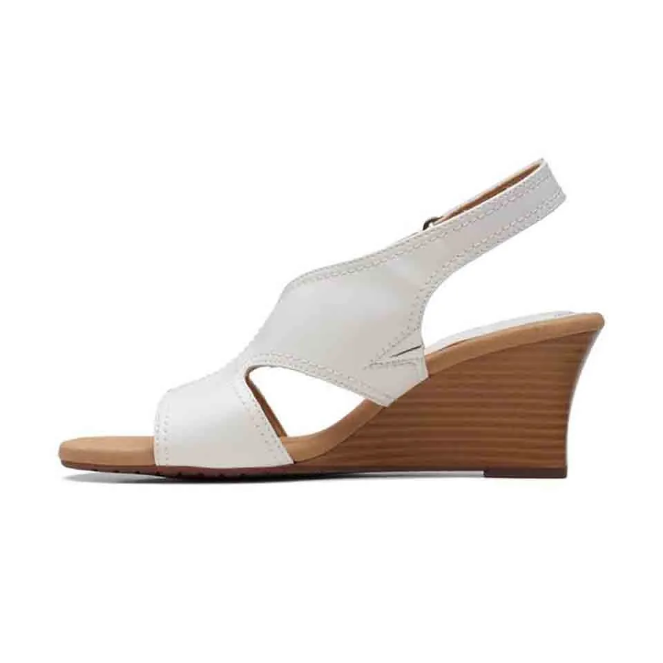 Clarks Women's Kyarra Aster Light Tan | White Leather