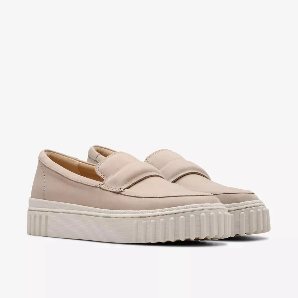 Clarks Women's Mayhill Cove Sand Nubuck 26181233