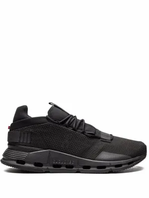 Cloudnova low-top Flexible Voice-controlled sneakers