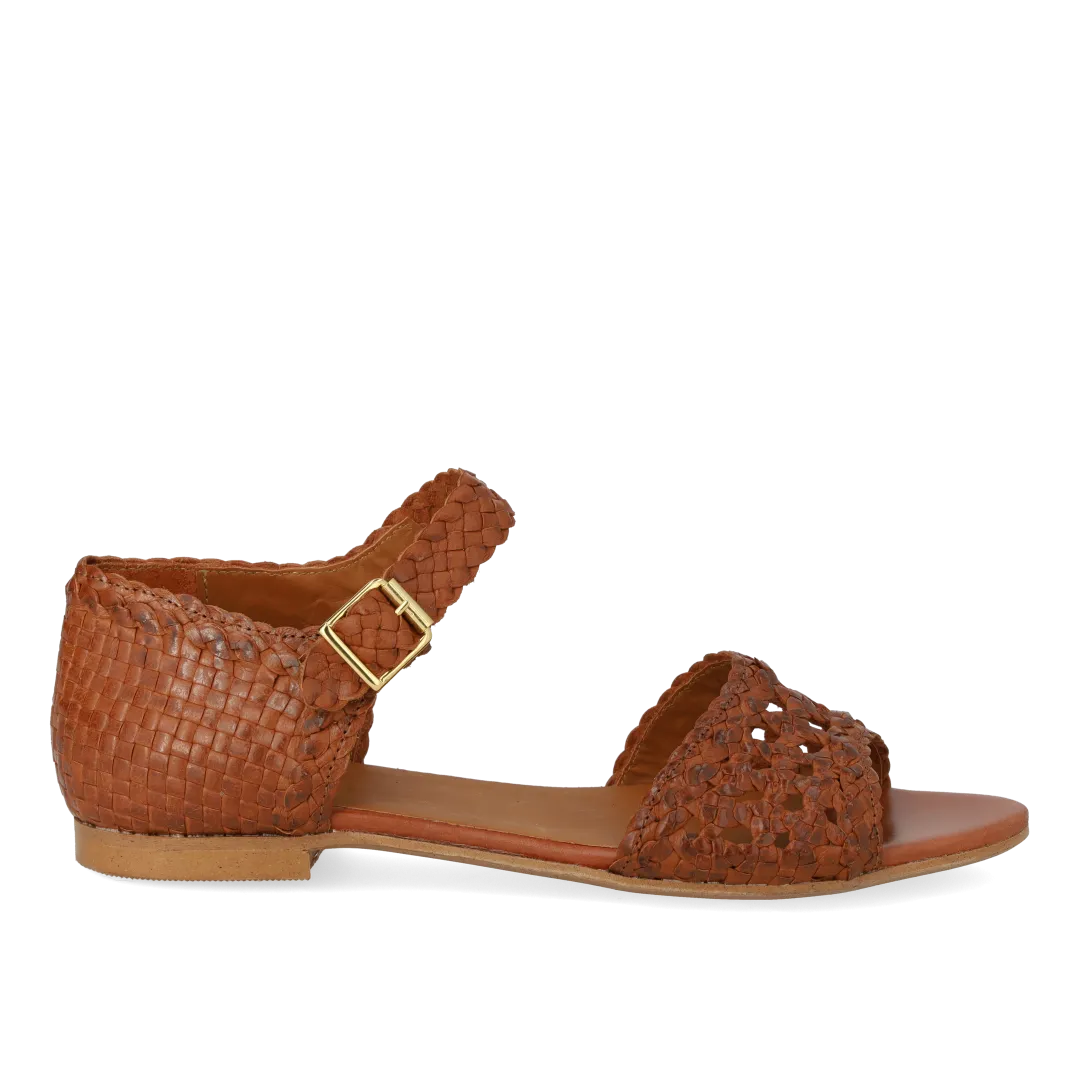 Hand-braided sandal with lace pattern detail