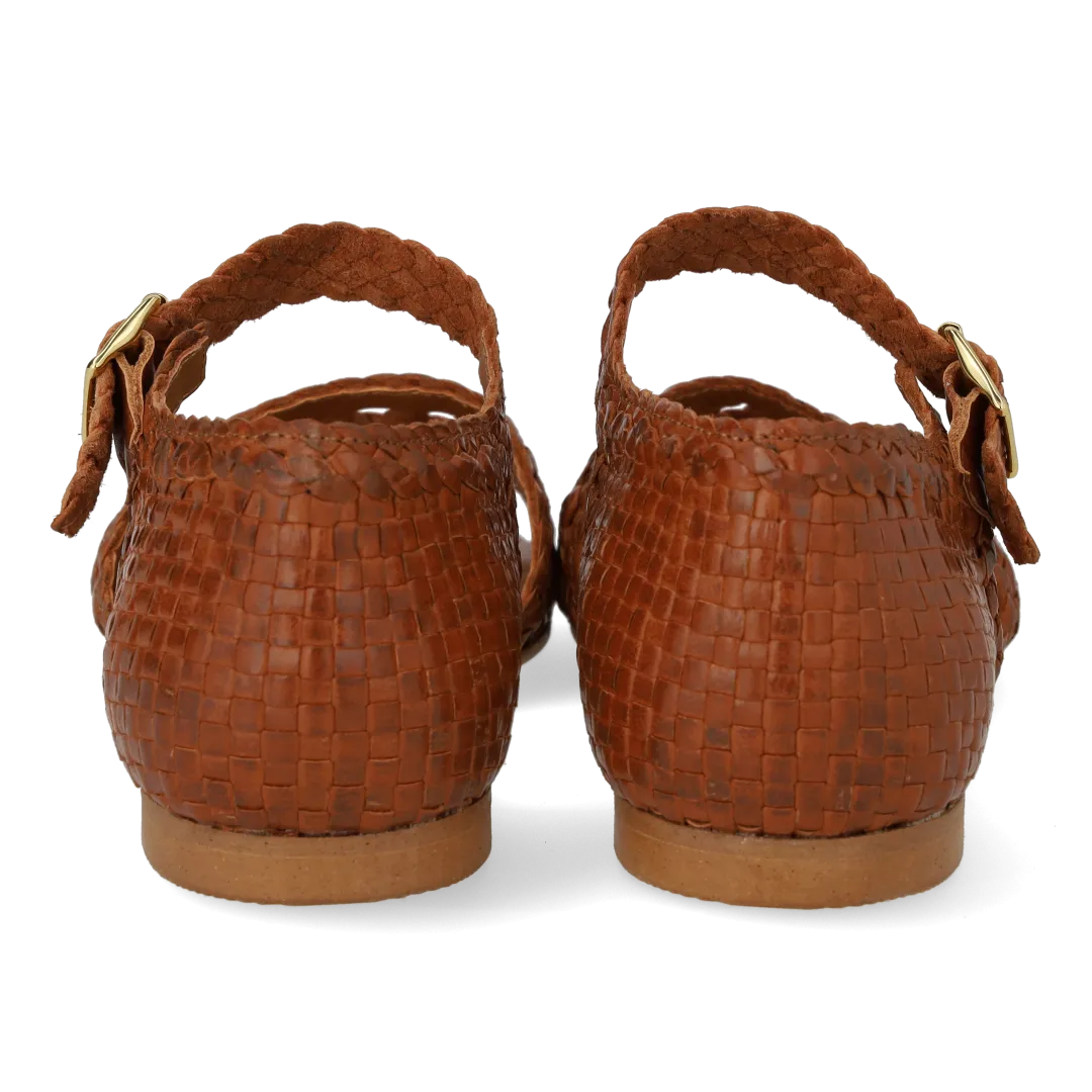 Hand-braided sandal with lace pattern detail