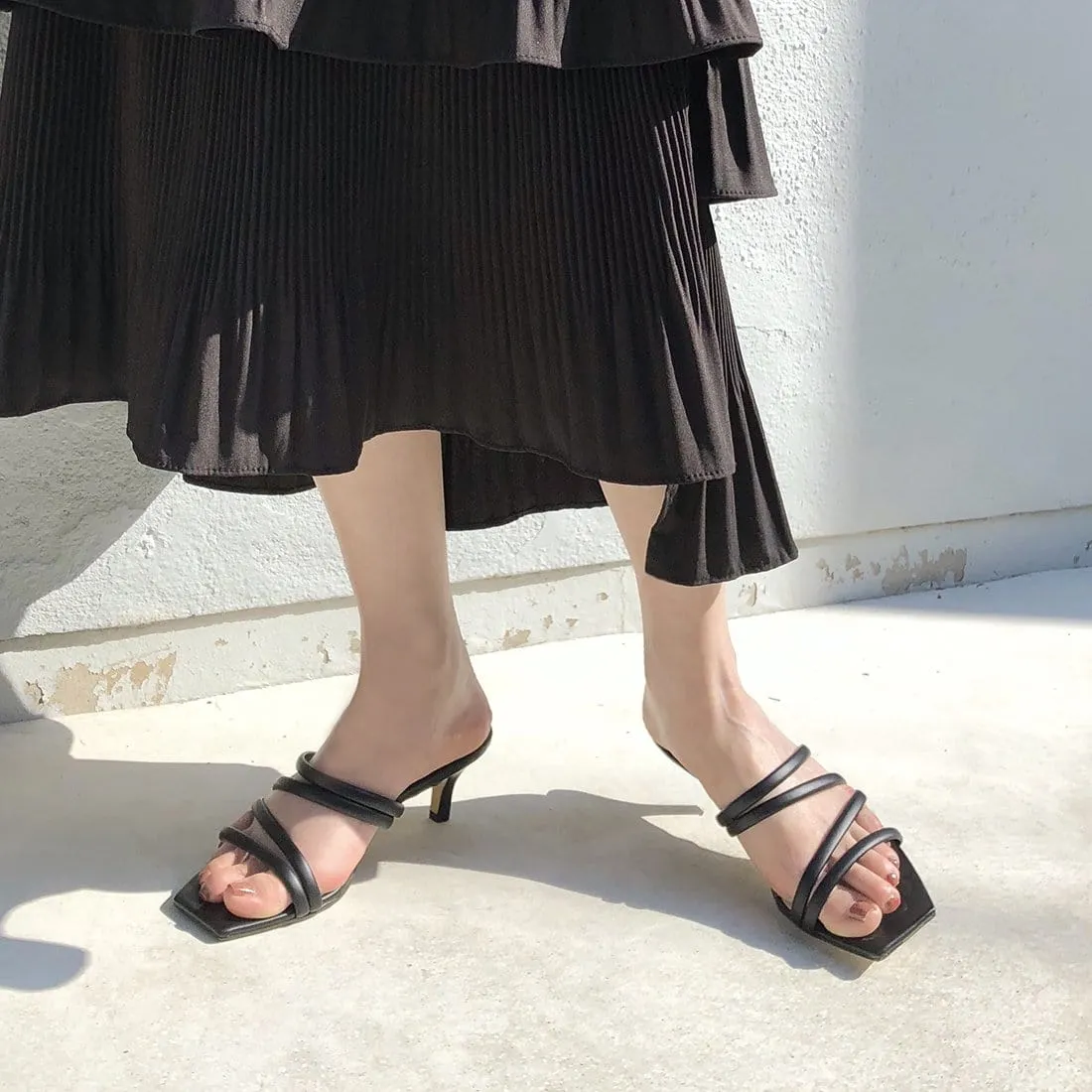 Limited special price 2,990 yen: 2023SS: Multiple Strap Mule (553) Black