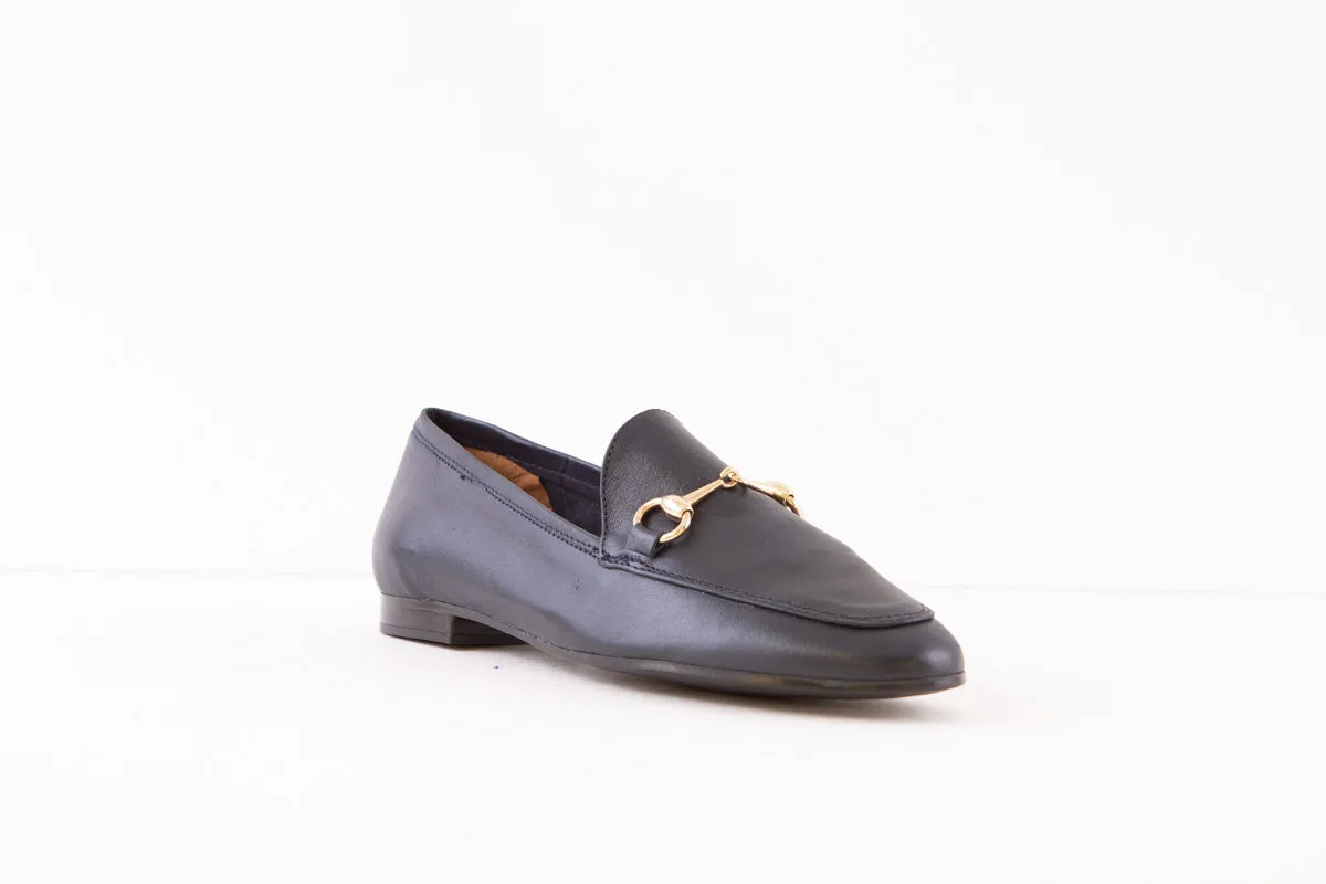 MARIA JAEN - 6002V FLAT LOAFER WITH GOLD CHAIN DETAIL - NAVY LEATHER