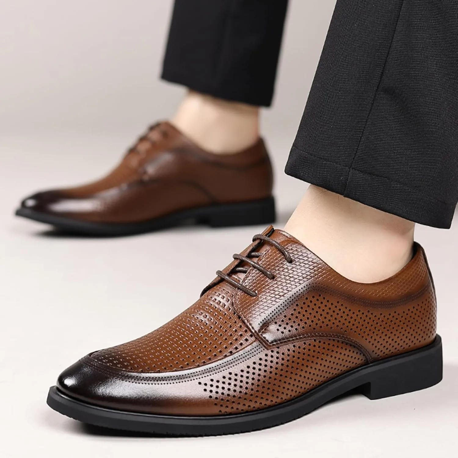 Men's Classic Hollow Breathable Leather Dress Lace-up Oxford Shoes Retro Pointed Toe Low Top Business Office Formal Derby Shoes