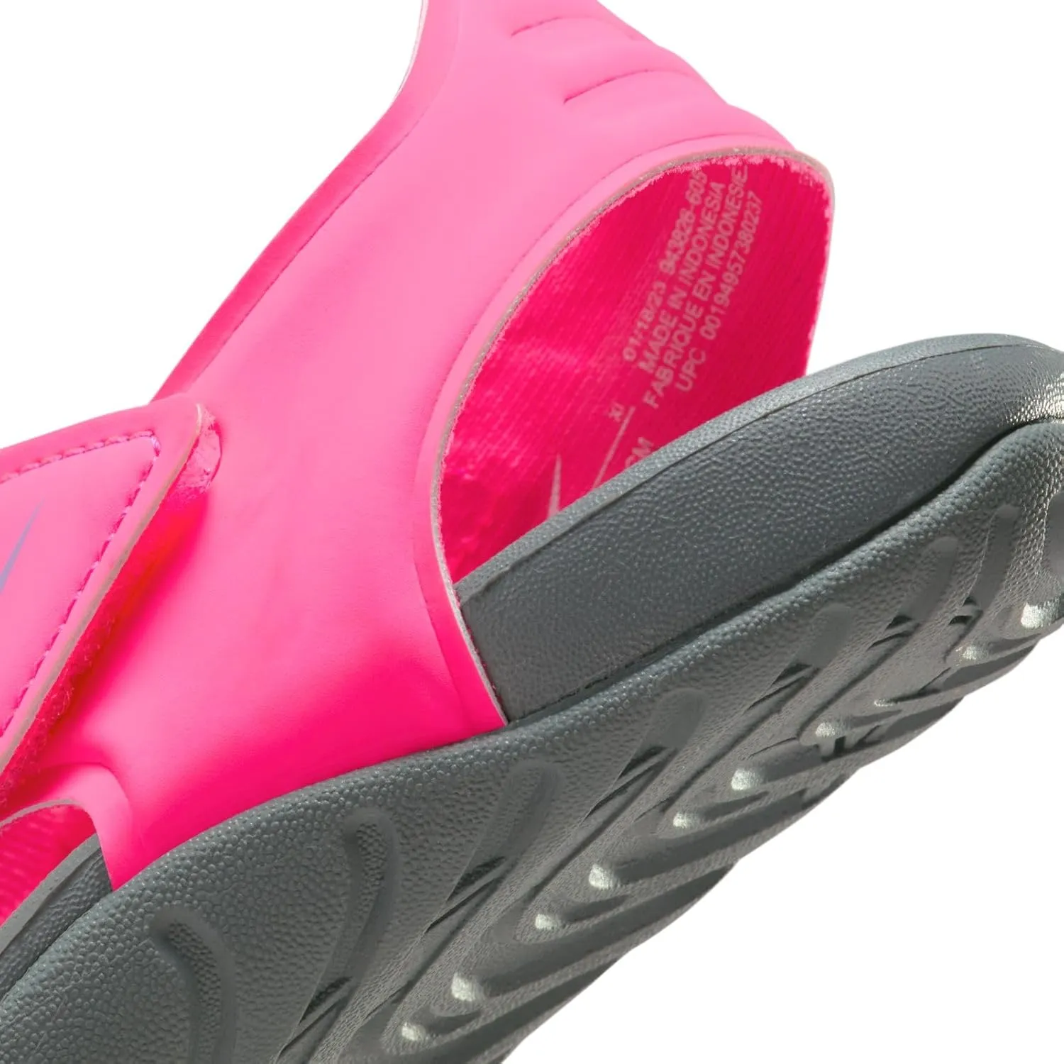 Nike boy's Beach & Pool Shoes