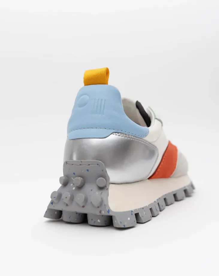 Osaka Sneaker