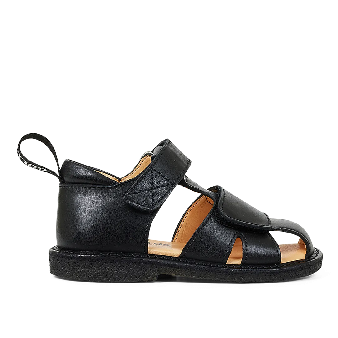 Starter sandal with logo tape and velcro closure