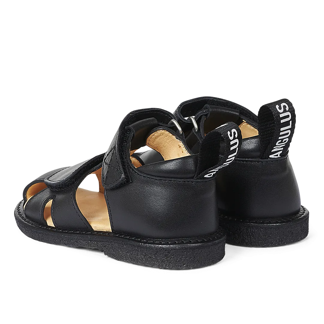 Starter sandal with logo tape and velcro closure