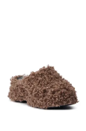 The Brown Curly Mule Shoe *SIZE DOWN RUNS REALLY BIG*